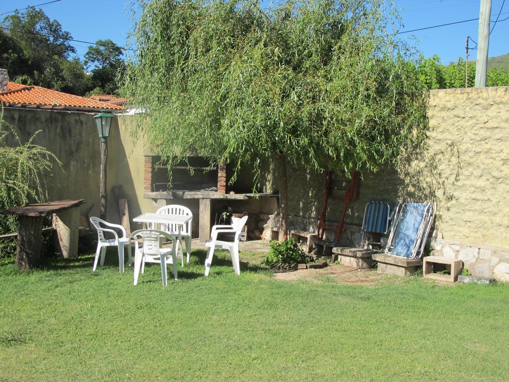 Bambi Hotel La Falda Exterior foto